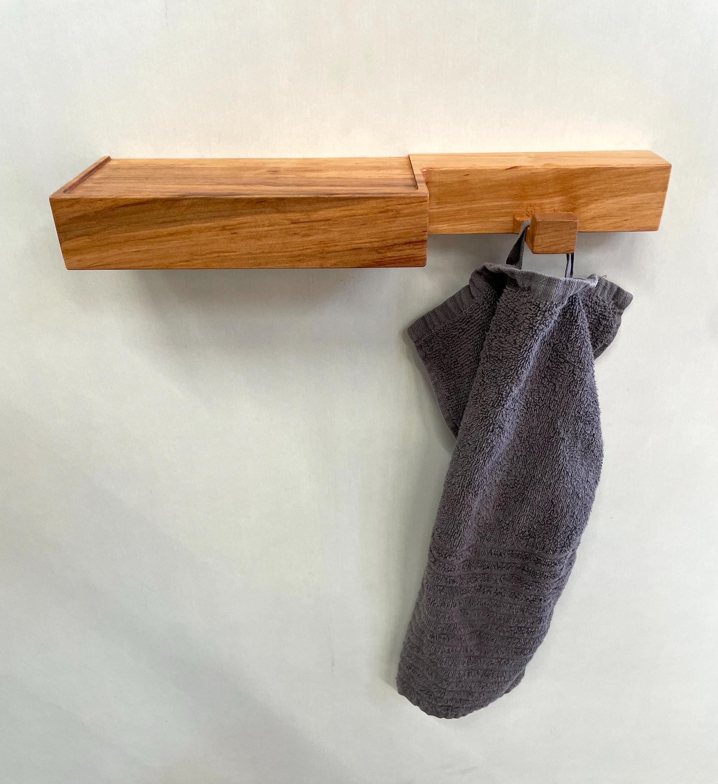 Holz Handtuchhalter aus Eichenholz Handtuchhalter Massivholz Moderner Handtuchhalter Wand Handtuchhalter Bad Küche verschiedene Holzarten