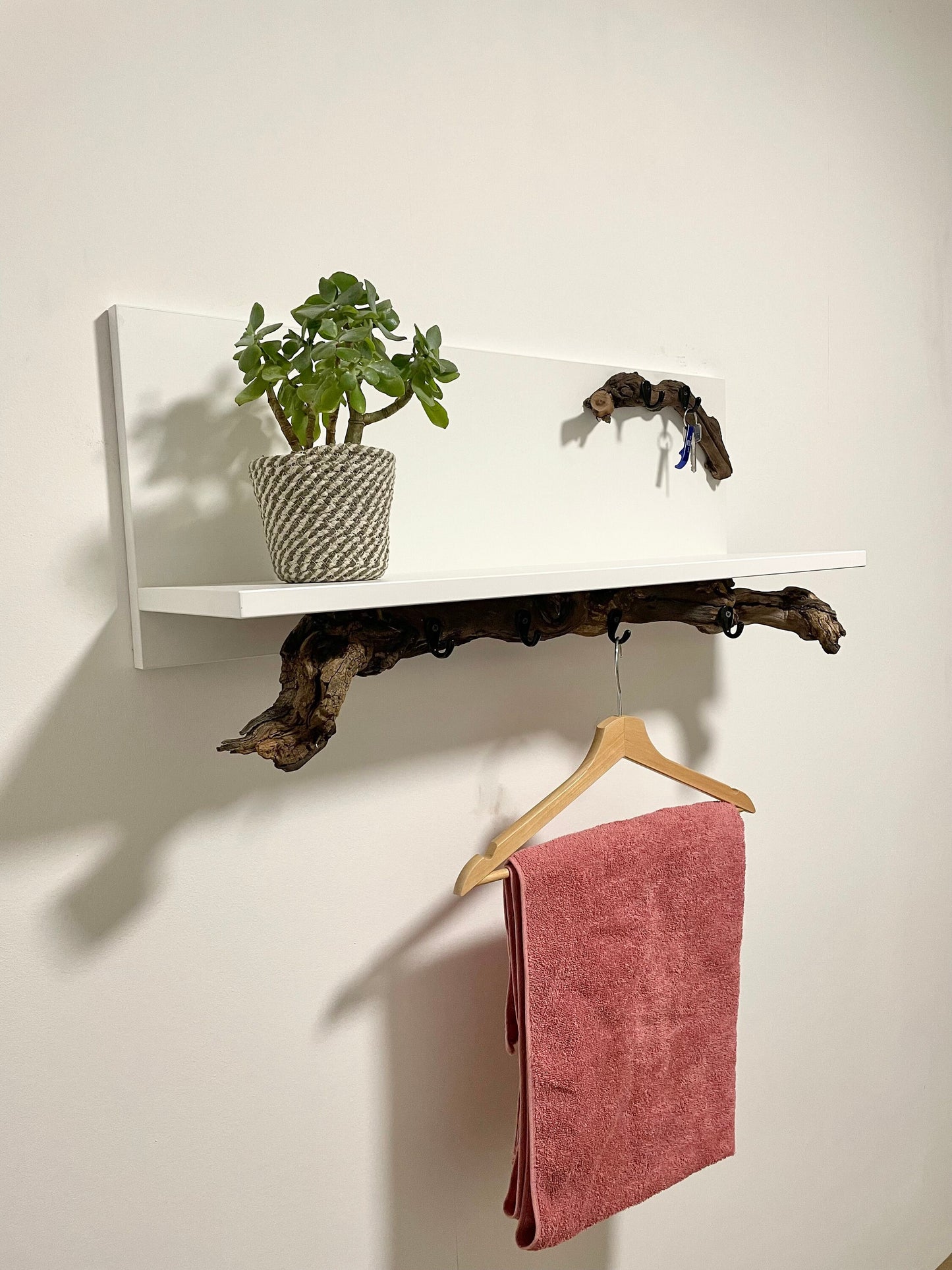 Wandgarderobe in verschiedenen Größen / Jackenhalter / Garderobe aus Holz / Handgemachte Garderobe / Weiße Garderobe