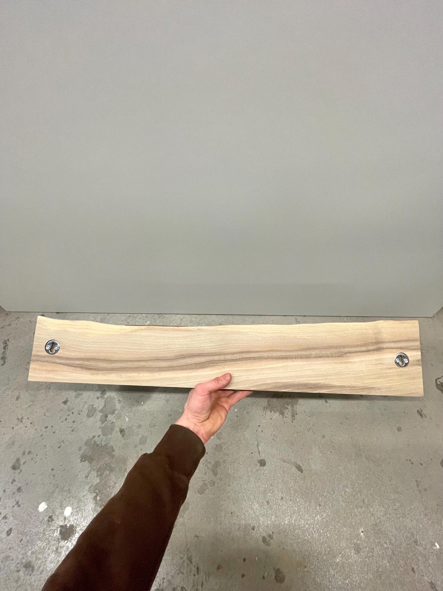 Massivholz Garderobe / Waldkante / Rustikale Garderobe / Wandgarderobe Holz / 40-100cm / Nussbaumgarderobe / Verschiedene Längen