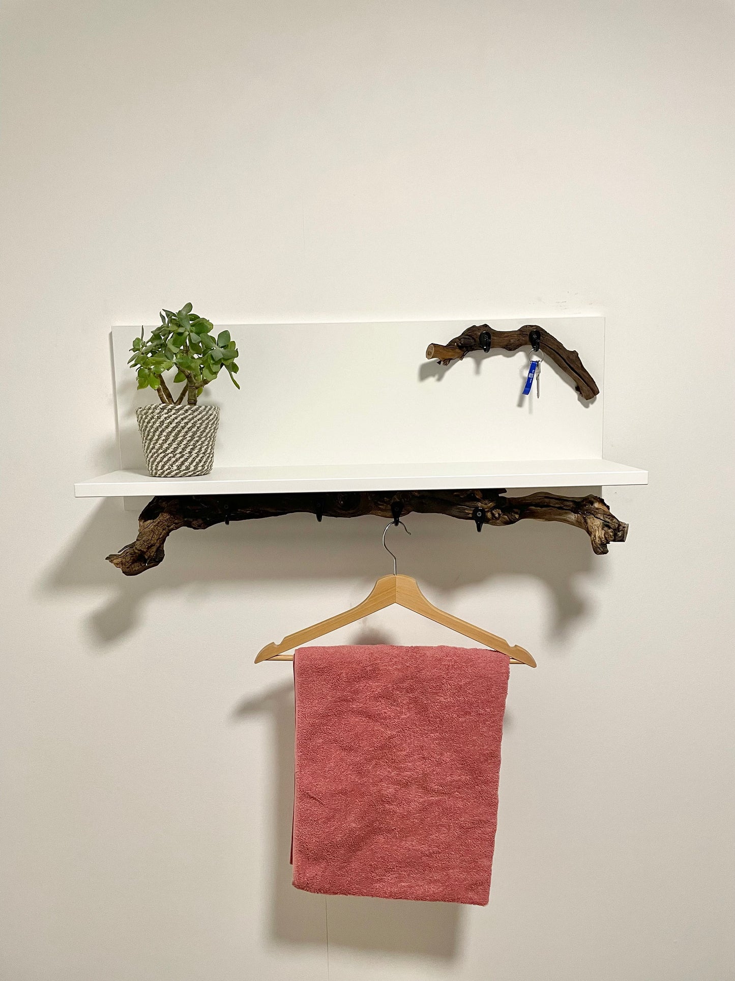 Wandgarderobe in verschiedenen Größen / Jackenhalter / Garderobe aus Holz / Handgemachte Garderobe / Weiße Garderobe