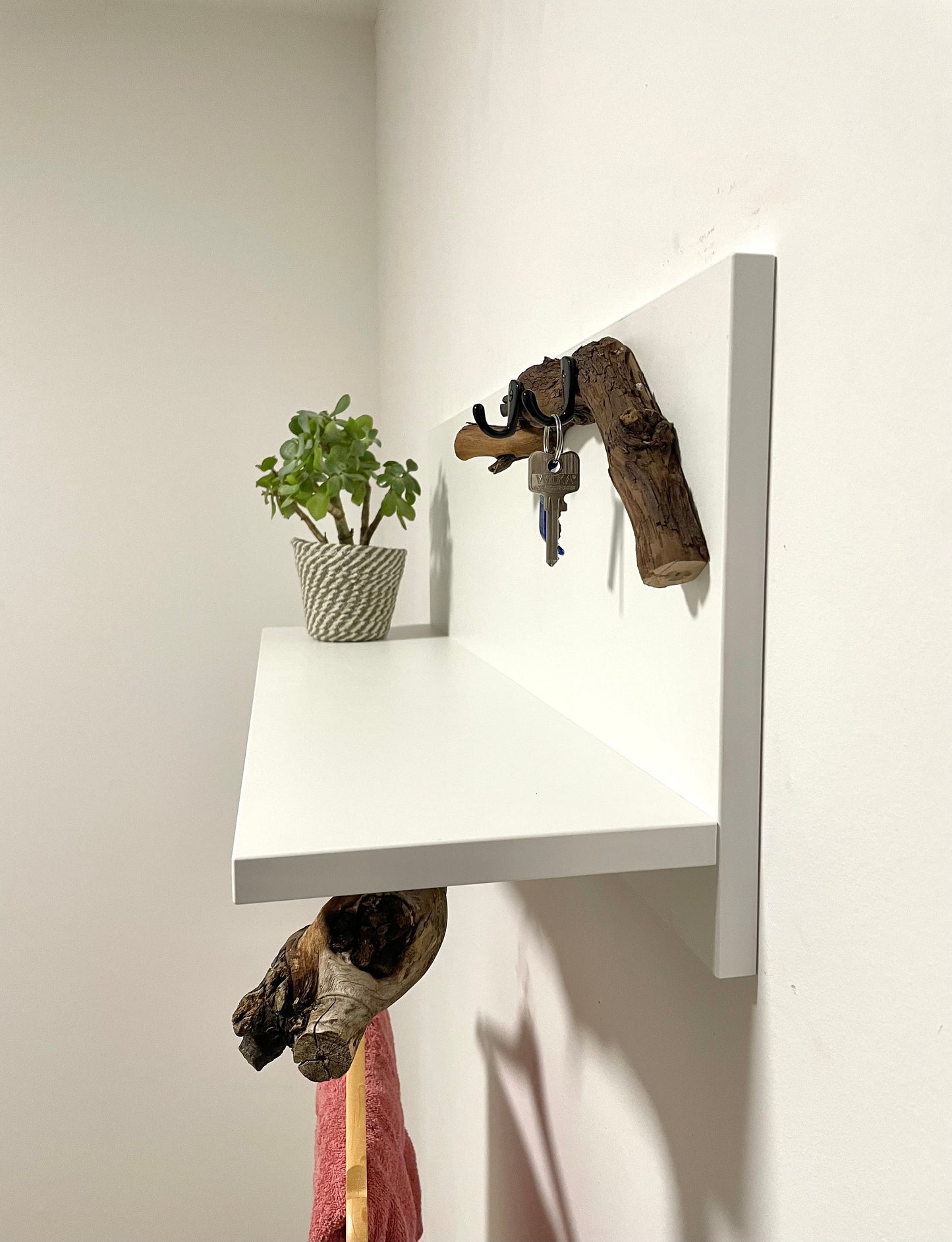 Wandgarderobe in verschiedenen Größen / Jackenhalter / Garderobe aus Holz / Handgemachte Garderobe / Weiße Garderobe