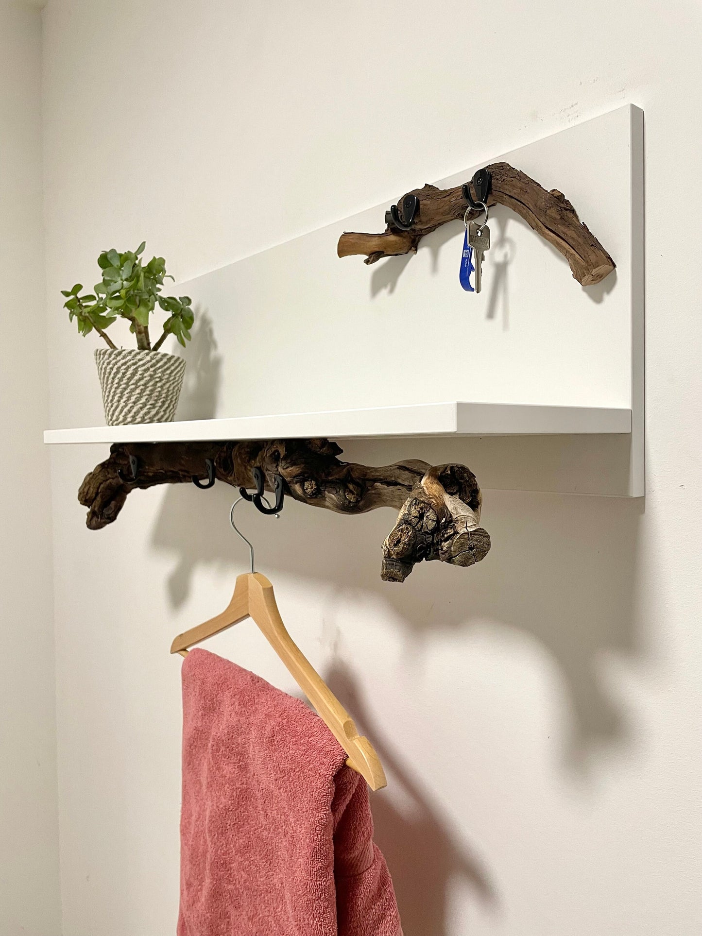 Wandgarderobe in verschiedenen Größen / Jackenhalter / Garderobe aus Holz / Handgemachte Garderobe / Weiße Garderobe