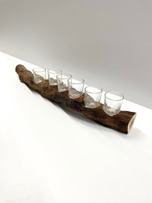 Schnapsglashalter aus einer Weinrebe / Holz / Rebstock / Glashalter