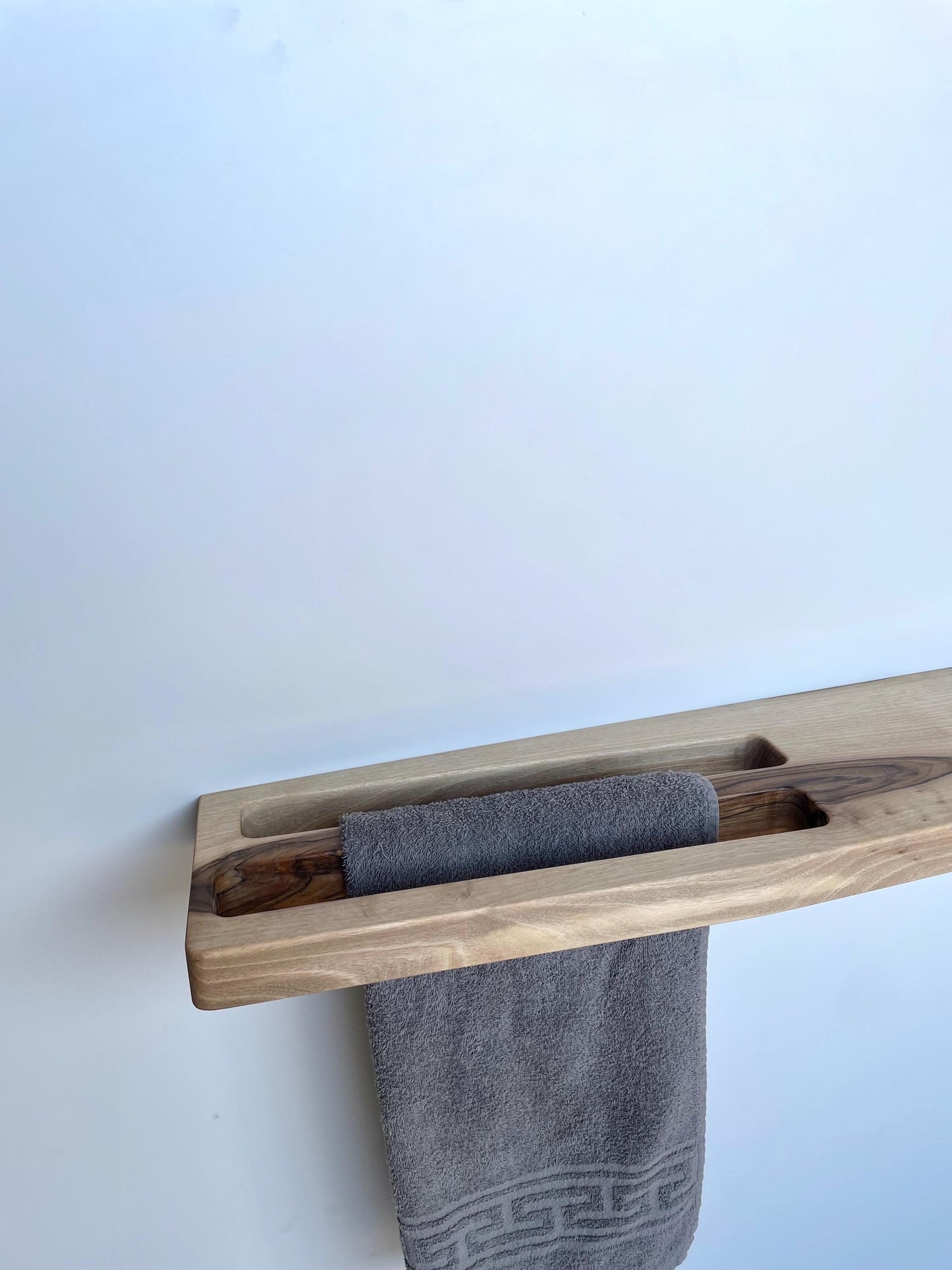 Aufhänger Badezimmer Möbel Einrichtung / Handtuchhalterung mit Ablage / Holzablage Bad / Badezimmerdekoration / Ablage Holz Bad / Wandablage