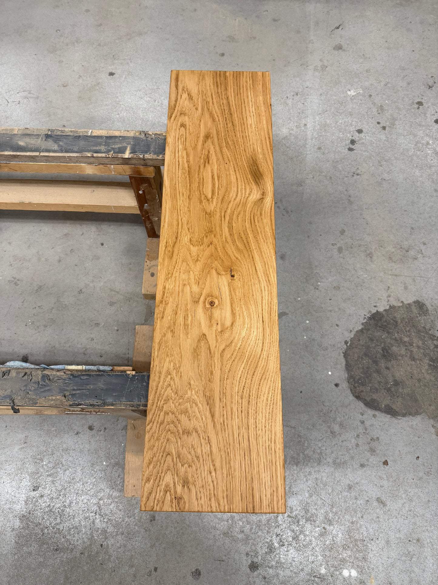 Eiche Fensterbank massiv | Geölt | Waldkante oder gerade Kante | 28–33 mm | Fensterbrett nach Maß | Deutsche Eiche |Individuelle Anfertigung