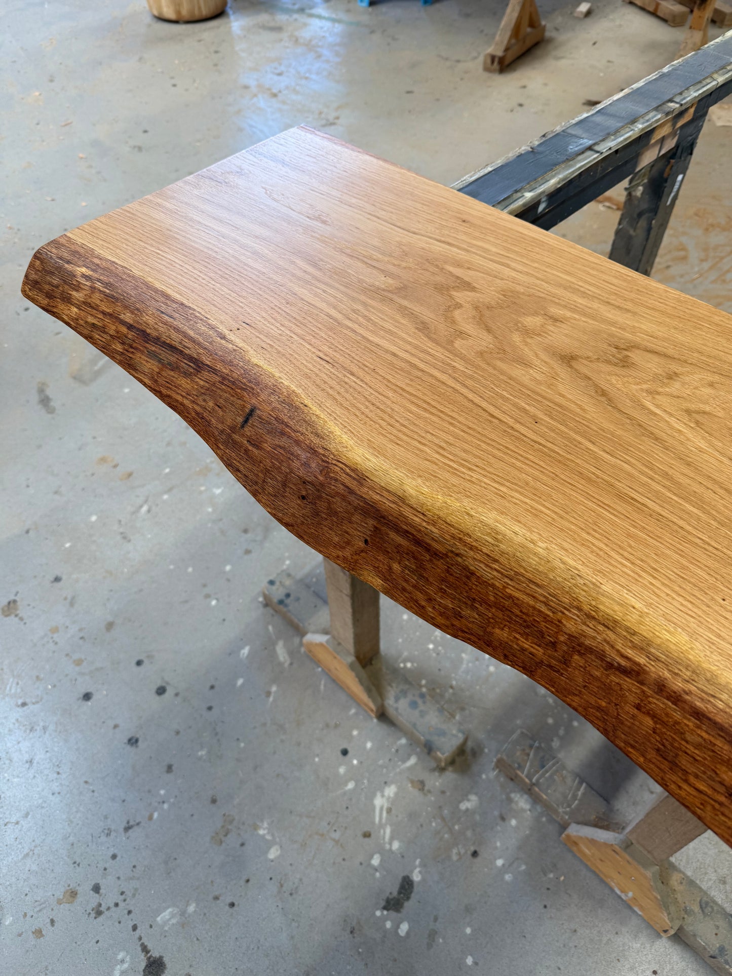 Waschtischplatten Eichenholz - Massivholzplatte mit rustikaler Kante - Waldkante Naturholzbrett hell - Eichenholz geölt - Sideboardablage