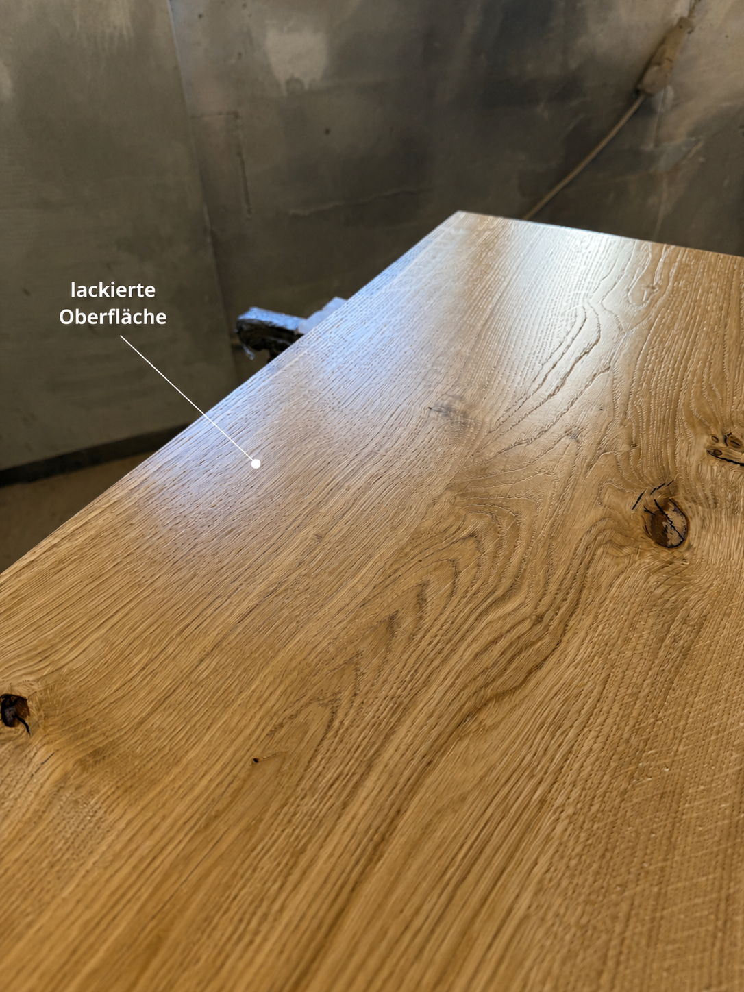 Premium schwebender Waschtisch aus Eiche | Natürliche Waldkante | Badezimmer Holzplatte | Lackierte Oberfläche | Massivholz Waschtisch
