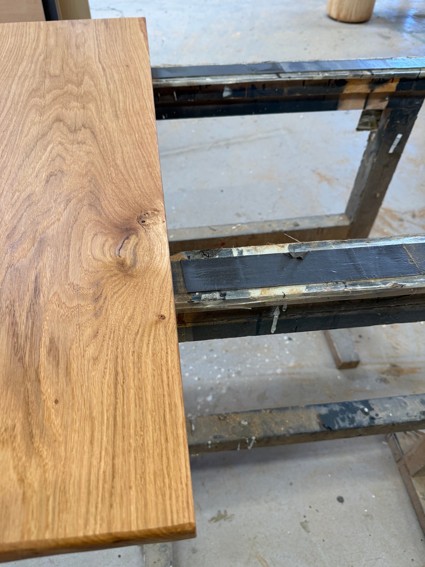 Waschtischplatten Eichenholz - Massivholzplatte mit rustikaler Kante - Waldkante Naturholzbrett hell - Eichenholz geölt - Sideboardablage