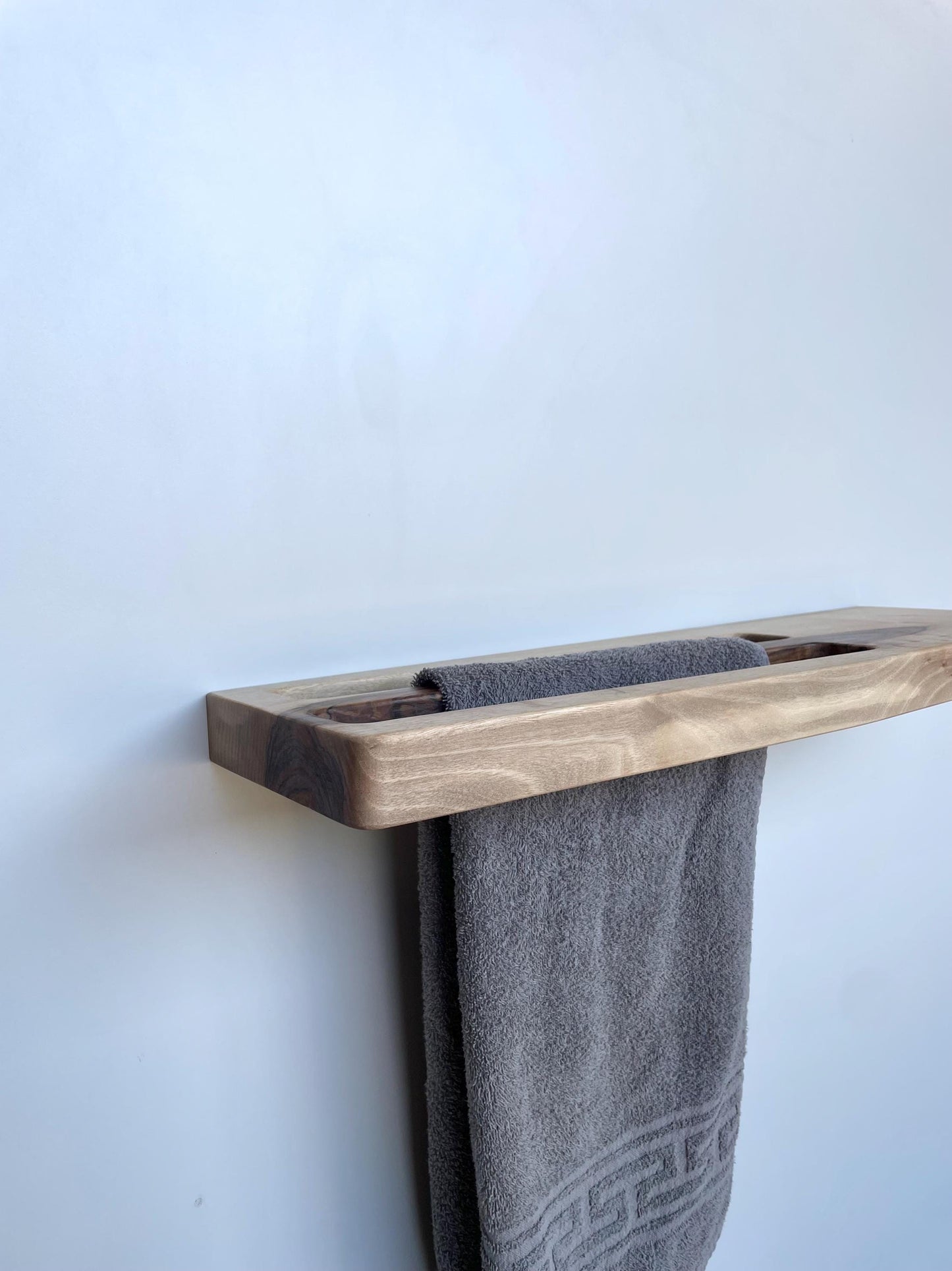 Aufhänger Badezimmer Möbel Einrichtung / Handtuchhalterung mit Ablage / Holzablage Bad / Badezimmerdekoration / Ablage Holz Bad / Wandablage